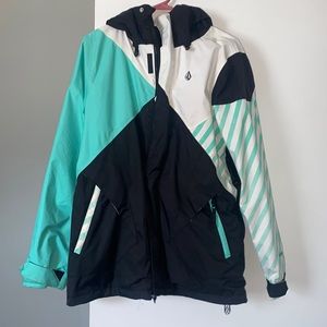 Womens Volcom ski/snowboard jacket. Great condition